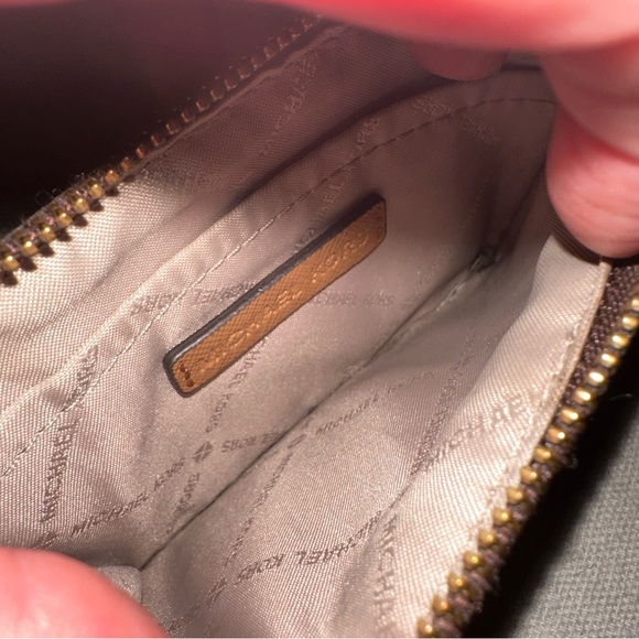 🔥Michael Kors Jet Set Travel Zip Top Coinpouch Card Case Brown Signature - Picture 12 of 12
